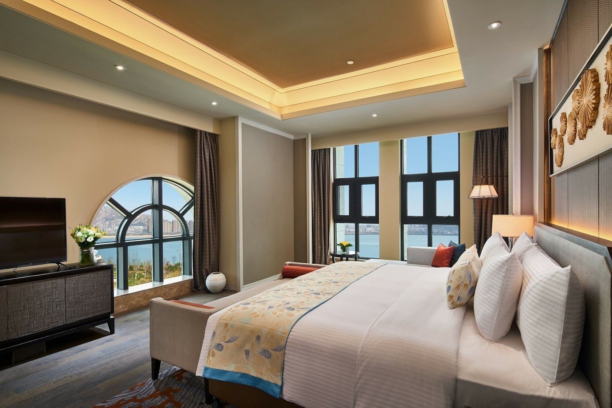 Wanda Realm Qingdao Movie Metropolis Hotel Exterior photo